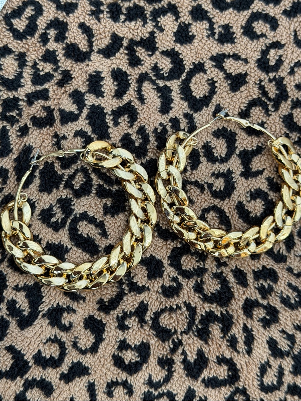 Gold Chain-Link Hoop Earrings - Women Jewelry